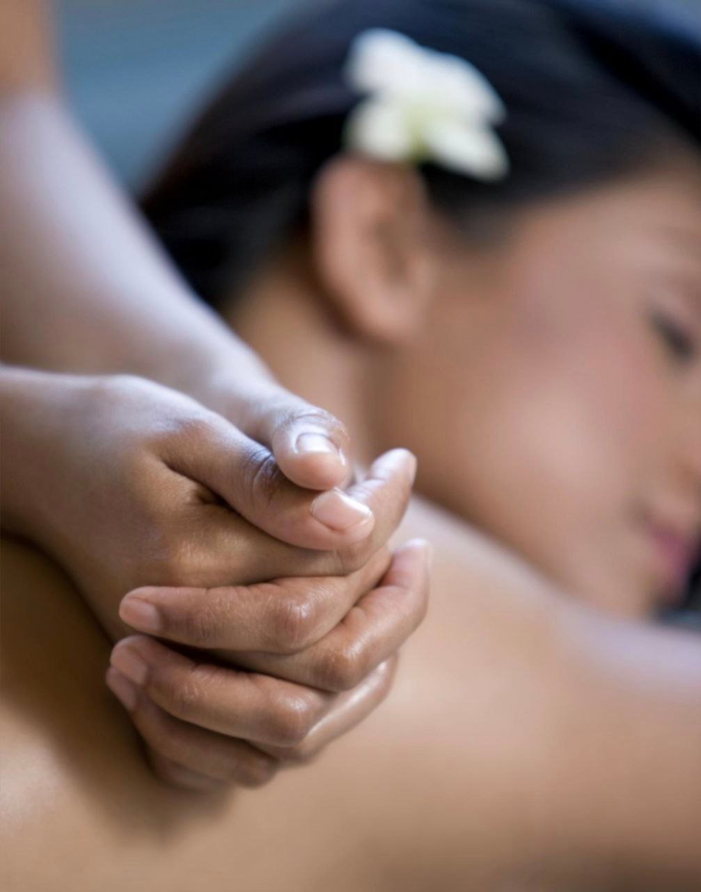 Ломи-ломи массаж