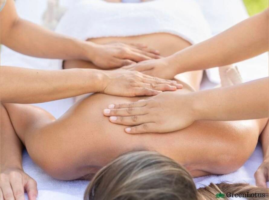 Masāža ar 4 rokām 1